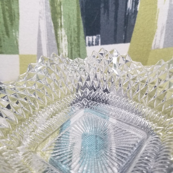 Vintage Indiana Glass Diamond Point Ruffle Edge Square Nut Candy Serving Dish - Picture 8 of 8